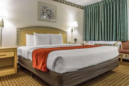 Stanford Motor Inn - 24