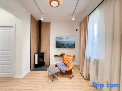 Motives Inn - 130