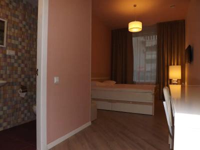 Holiday & Hostel - 37
