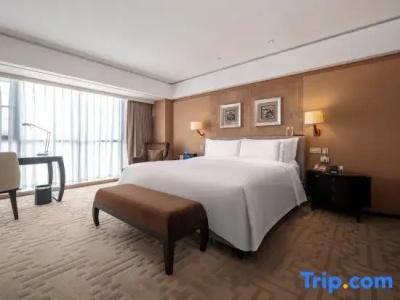 The Lakeview - 81