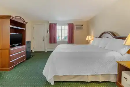 Ogunquit and Suites - 57