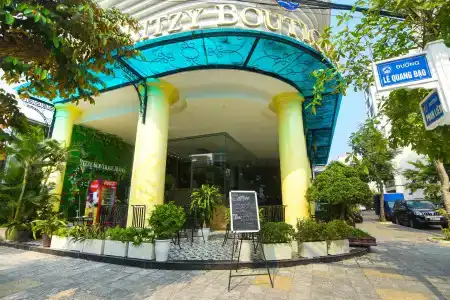 Ritzy Boutique Da Nang - 0