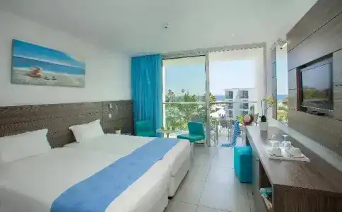 Limanaki Beach & Suites - 50