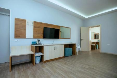 RedHouse - 107