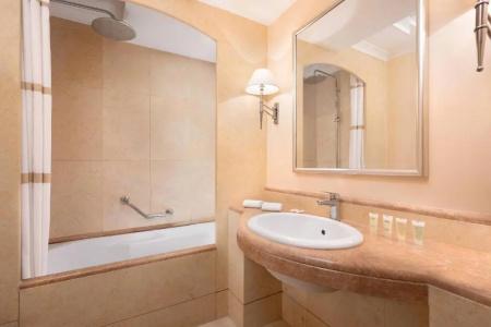 Courtyard by Marriott Rome Central Park - 29