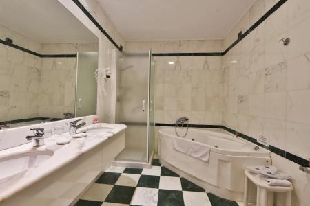 Best Western Grand Guinigi - 14