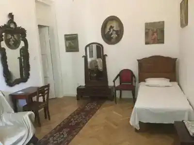 Gutsa Artists Mini-Hotel - 56