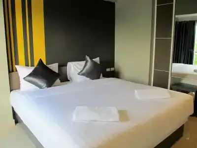 Novotel Sharjah Expo Centre - 4