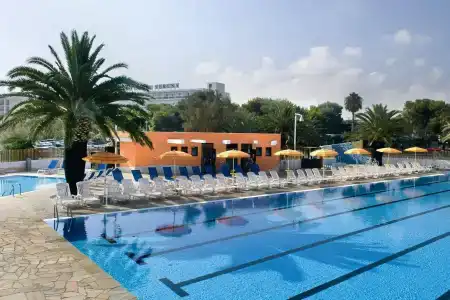 GranSerena - 14