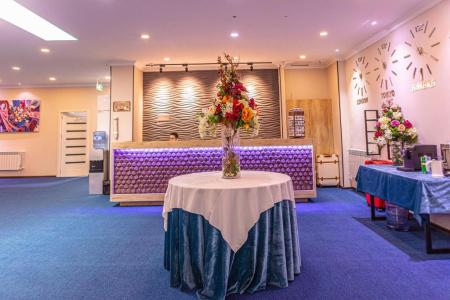Square Inn - 24