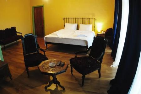 Chateau Mere - 11