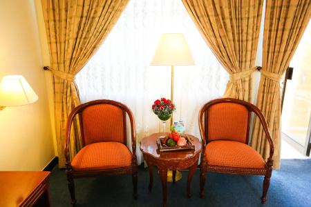 Royal - 2