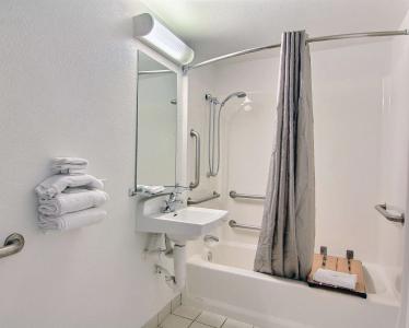 6 Austin, Tx - Central Downtown Ut - 25