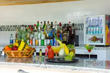 Best Western Plus Atlantic Beach Resort - 11