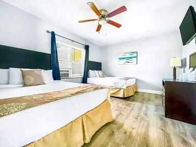 Hollywood Beachs - 152