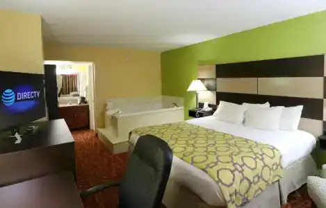 Baymont by Wyndham Pigeon Forge - 30