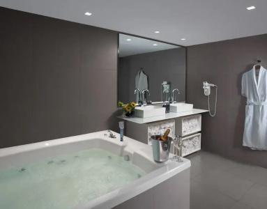 Sea Executive Suites - 140
