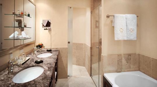 Relais & Châteaux Bülow Palais - 43