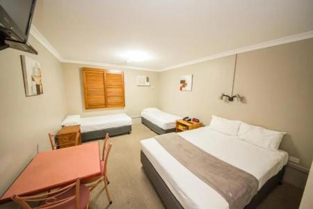 Cosmopolitan & Serviced Apartments - 30