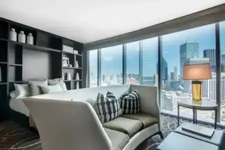 Omni Dallas - 86