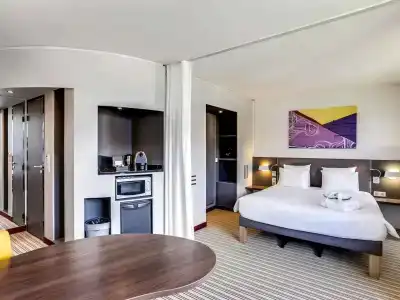 Novotel Suites Paris Montreuil Vincennes - 12