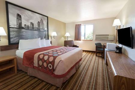 Super 8 by Wyndham/White Sands Area - 18
