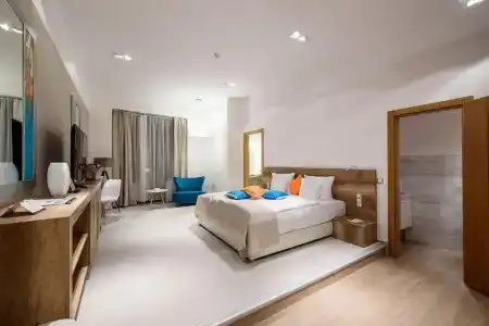 Karoly Corner Residences - 54