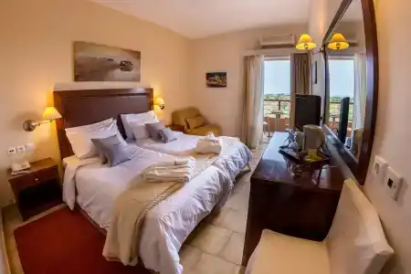 Apollo Resort Art - 33