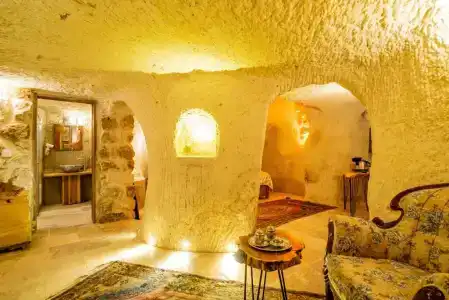 Atilla's Cave - 420