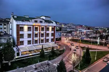 Teona - 18