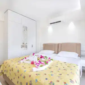 Princess Kinli Suites - 11