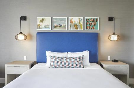 The Waterfront Beach Resort, A Hilton - 67