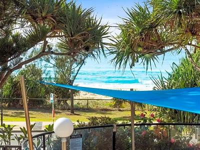The Rocks - Official - 103