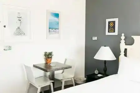 Seaside Laguna Inn & Suites - 77
