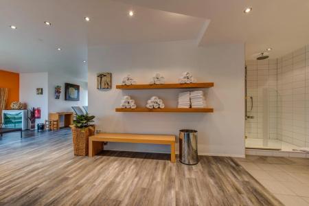 Newton Heilbronn - 13