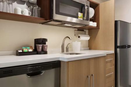 Home2 Suites By Hilton Portland Airport - 63