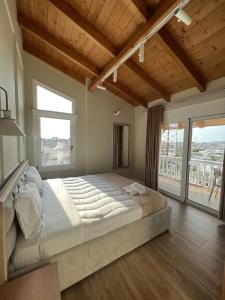 Rias Penthouse Suites - 216
