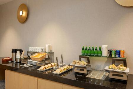 Courtyard by Marriott Mexico City Airport - 12