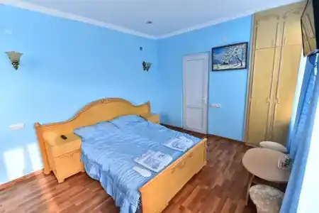 Ахпат - 25