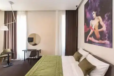 Grand Hedonist - 3
