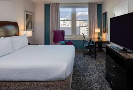 Hilton Garden Inn Downtown - 36