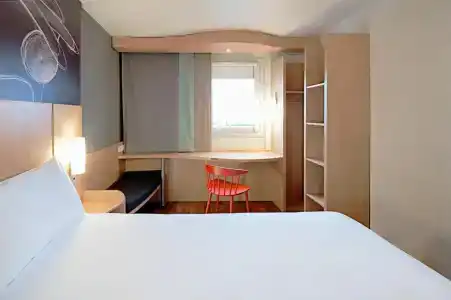 Ibis Cornella - 5