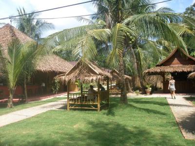 Lanta Pearl Beach Resort - 18
