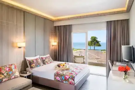 Alexandra Beach Spa Resort - 46