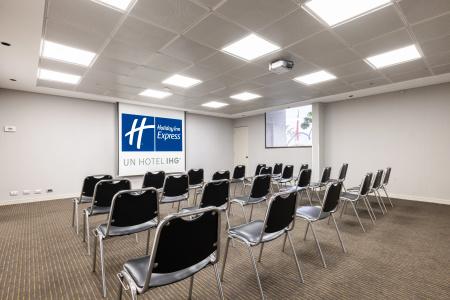 Holiday Inn Express -, An Ihg - 31