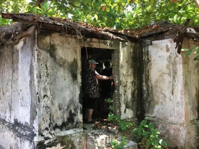 Island Host - 11
