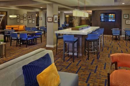 Courtyard by Marriott Waterfront - 24