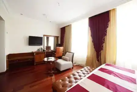Crowne Plaza Minsk - 40