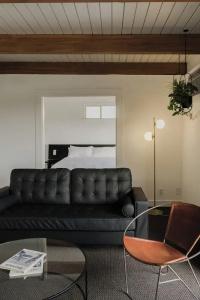 Hollywood Hills - 63