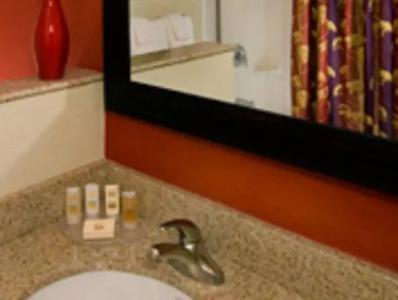 Courtyard by Marriott - 48